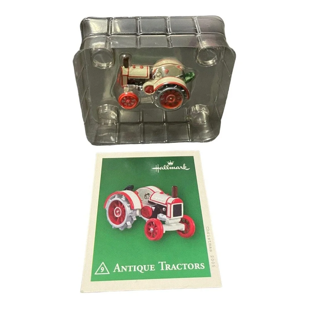 Hallmark‎ 2005 Miniature Antique Tractors 9th in Series QXM8992